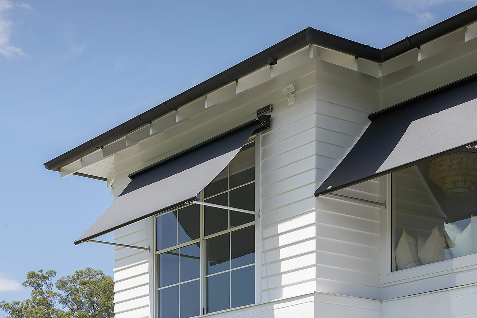 System 2000 Pivot Awnings